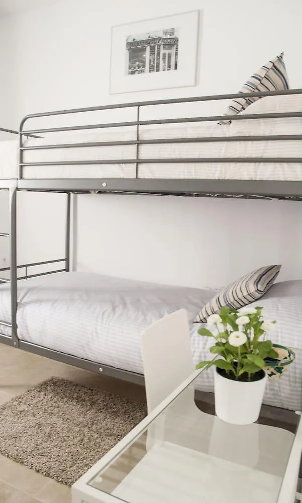 *** Guest house Sunnylivings Hotel Seville Spain